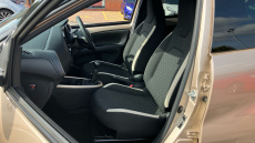 Toyota Aygo X 1.0 VVT-i Edge 5dr Petrol Hatchback